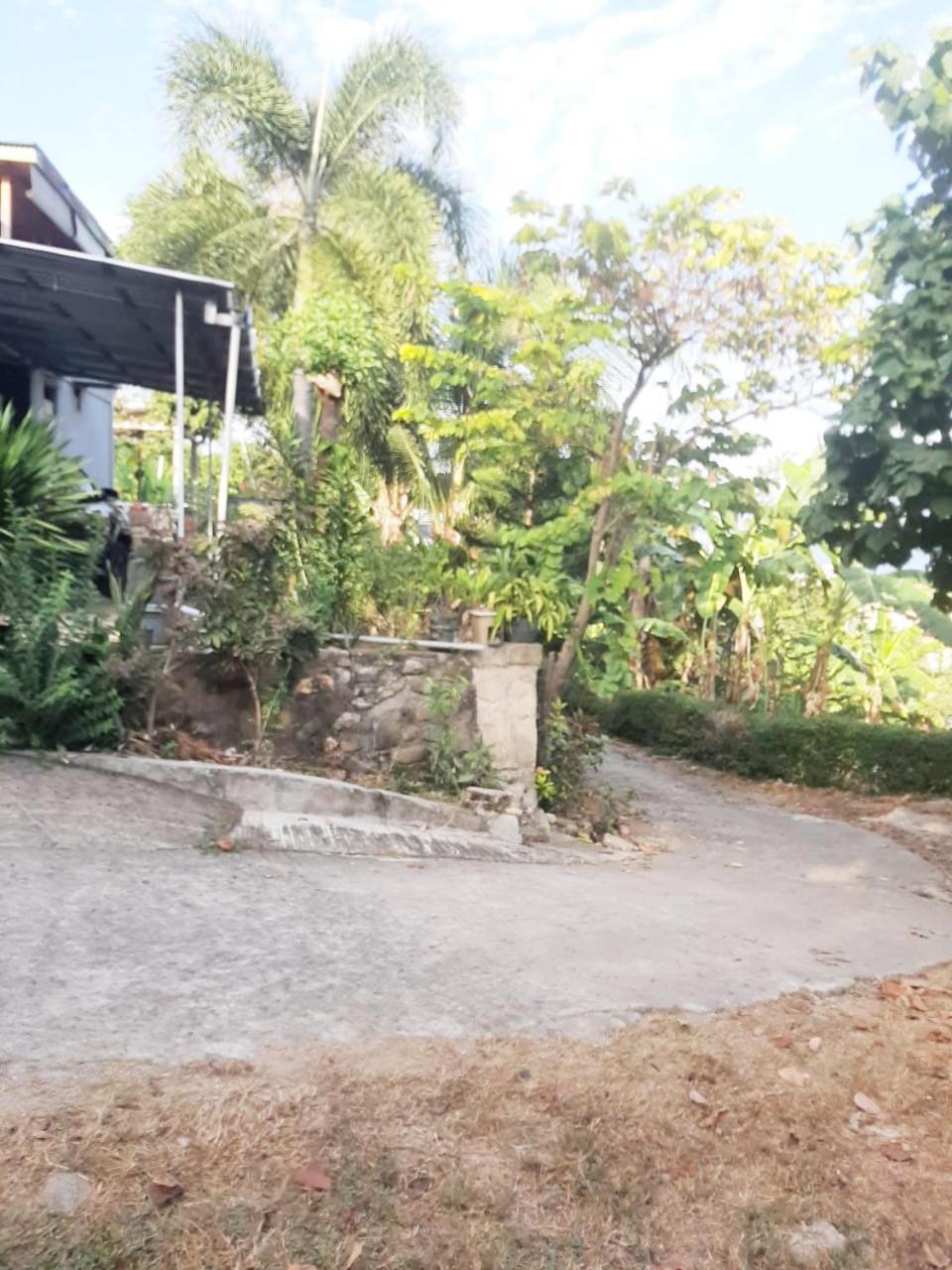 Villa Tasya Labuan Bajo Extérieur photo